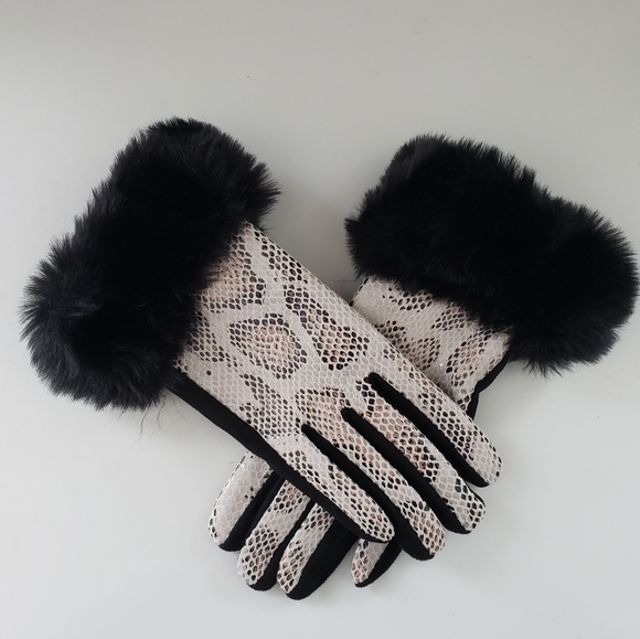 New faux snakeskin fur gloves - Picture 2 of 4